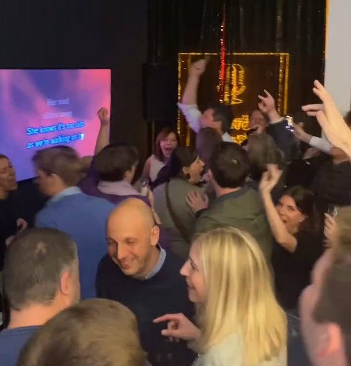 Soirée privatisée Studio Carré — bar et espace lounge Soirée privatisée Studio Carré — bar et espace lounge